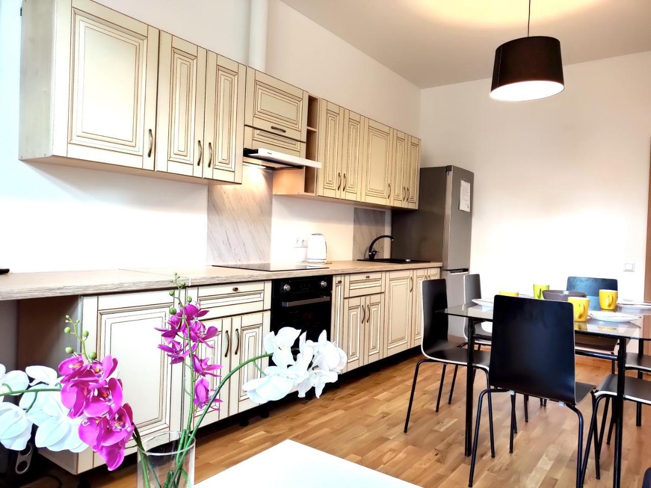 Brivibas Center Apartments ريغا المظهر الخارجي الصورة